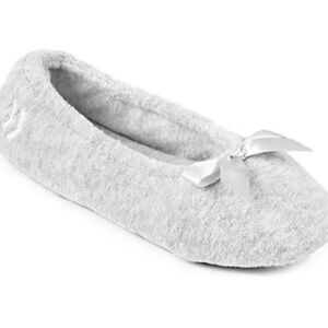 NWT Isotoner 6.5 to 7.5 Gray Slippers Isoflex